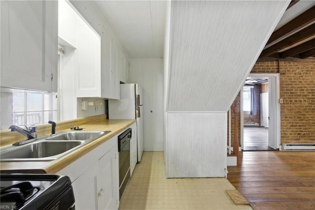 106 London ST, Portsmouth, VA 23704