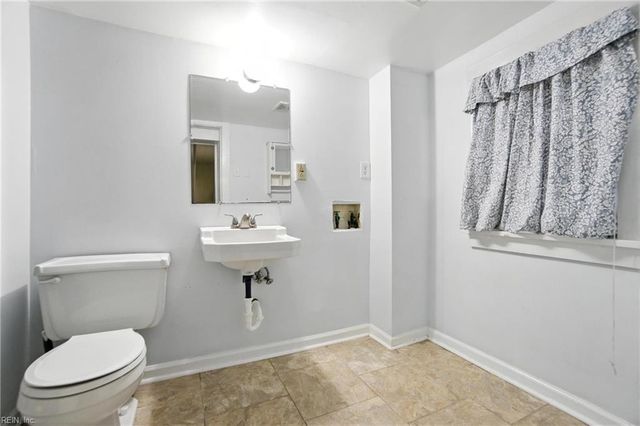 106 London ST, Portsmouth, VA 23704