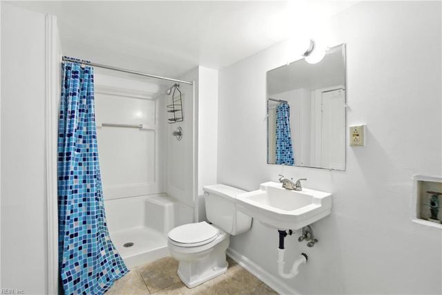106 London ST, Portsmouth, VA 23704