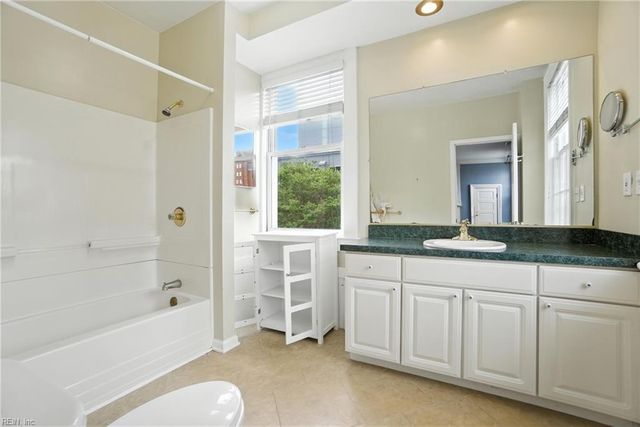 106 London ST, Portsmouth, VA 23704