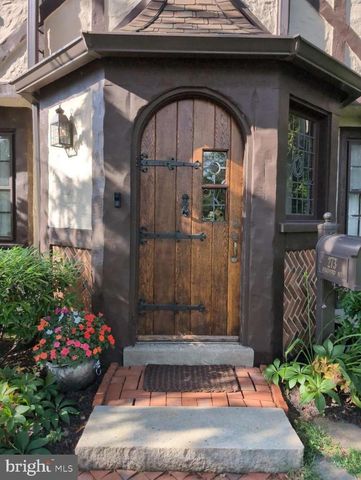 273 STRAFFORD AVE, Wayne, PA 19087