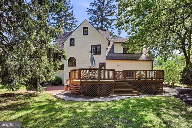273 STRAFFORD AVE, Wayne, PA 19087