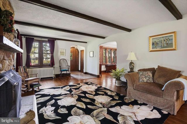 273 STRAFFORD AVE, Wayne, PA 19087
