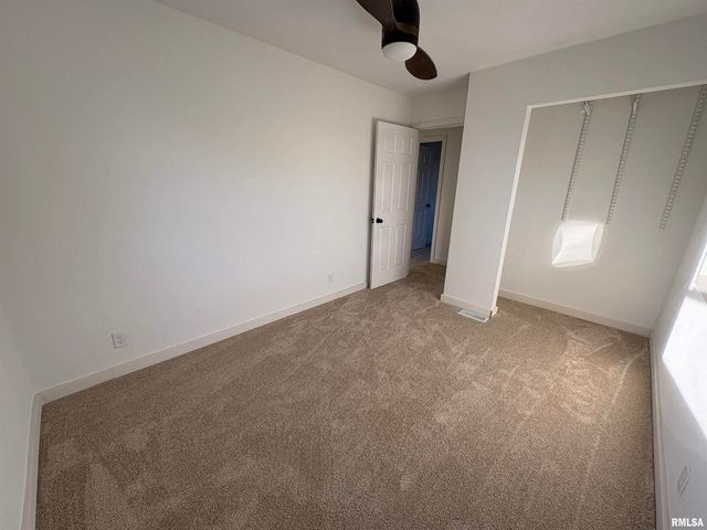 3305 Selmaville Road, Salem, IL 62881