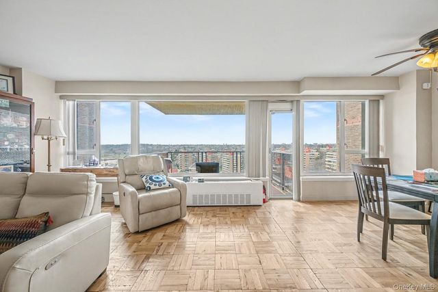 166-25 powells cove blvd 15G, Beechhurst, NY 11357