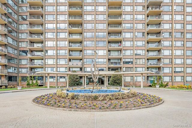 166-25 powells cove blvd 15G, Beechhurst, NY 11357