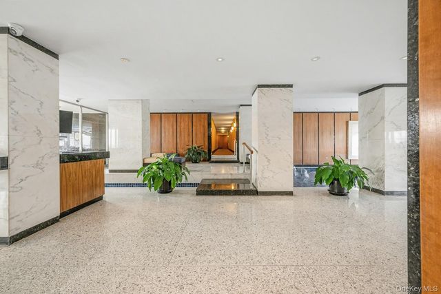 166-25 powells cove blvd 15G, Beechhurst, NY 11357