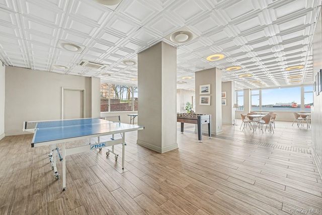 166-25 powells cove blvd 15G, Beechhurst, NY 11357