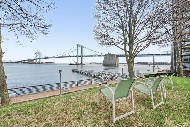 166-25 powells cove blvd 15G, Beechhurst, NY 11357