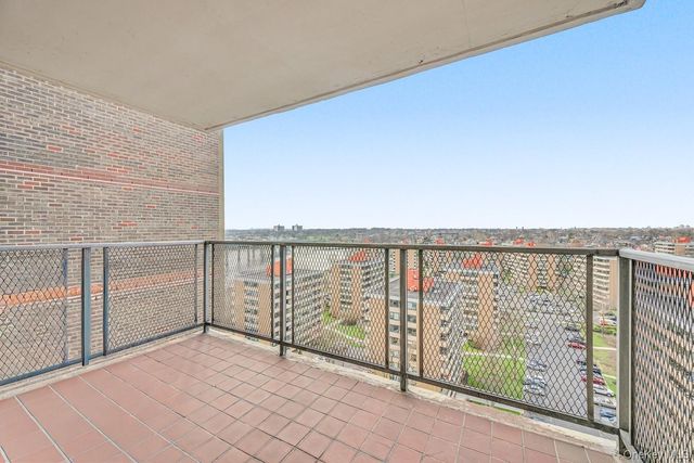 166-25 powells cove blvd 15G, Beechhurst, NY 11357