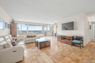 166-25 powells cove blvd 15G, Beechhurst, NY 11357