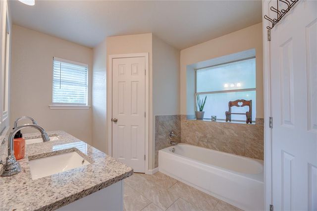 2057 Rising Hill Drive, Norman, OK 73071