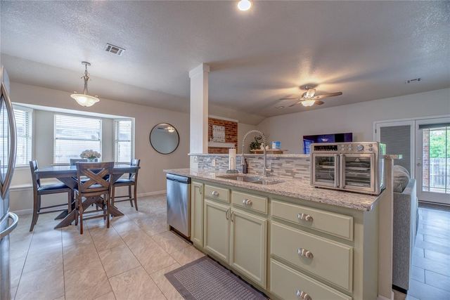 2057 Rising Hill Drive, Norman, OK 73071