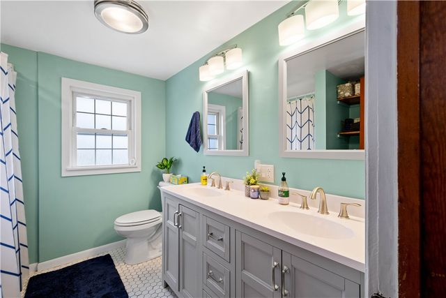 615 Mcgovern Rd, Chartiers, PA 15342