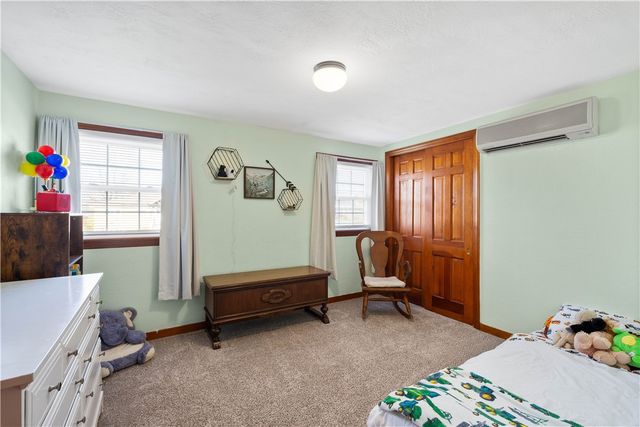 615 Mcgovern Rd, Chartiers, PA 15342