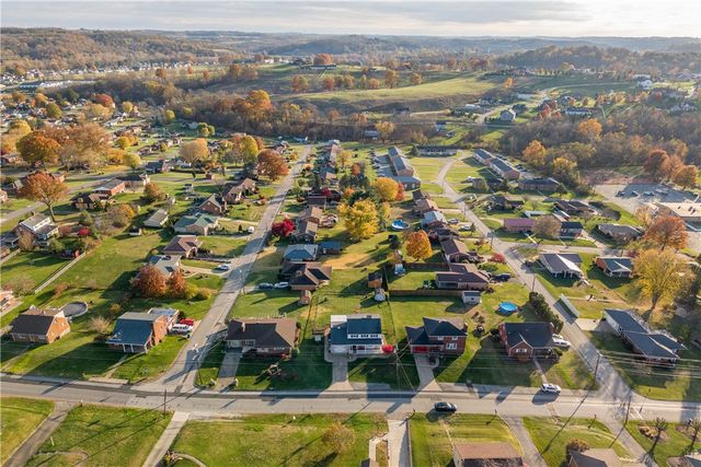 615 Mcgovern Rd, Chartiers, PA 15342