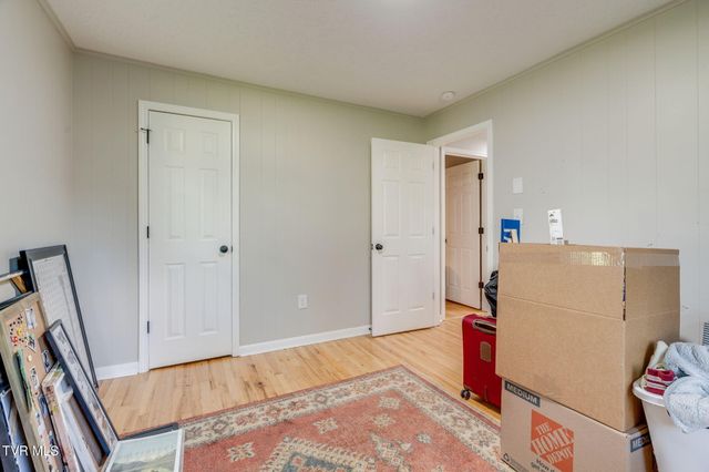 20066 Haskell Station Road, Bristol, VA 24202