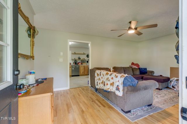 20066 Haskell Station Road, Bristol, VA 24202