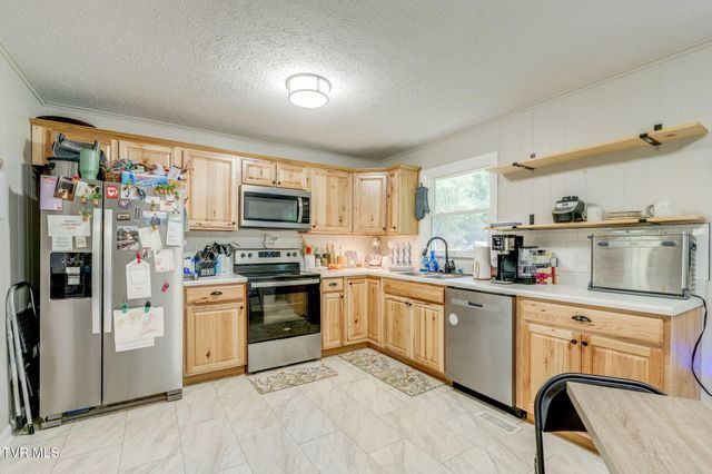 20066 Haskell Station Road, Bristol, VA 24202