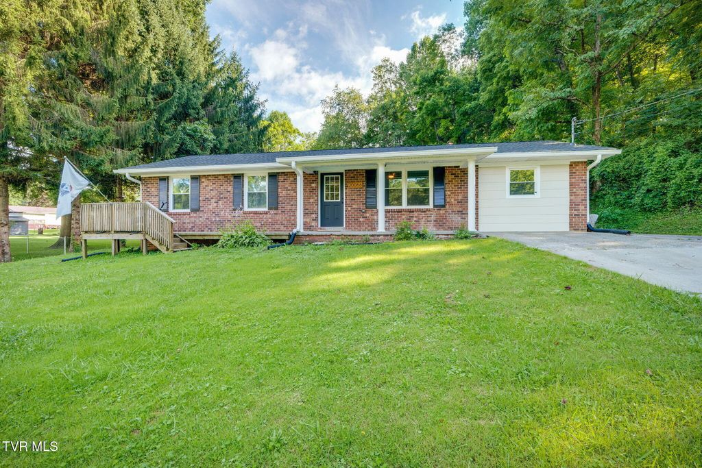 20066 Haskell Station Road, Bristol, VA 24202