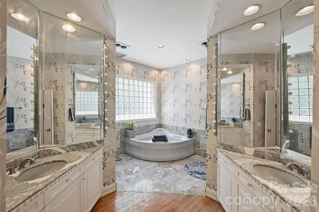 3301 Providence Plantation Lane, Charlotte, NC 28270