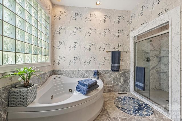3301 Providence Plantation Lane, Charlotte, NC 28270