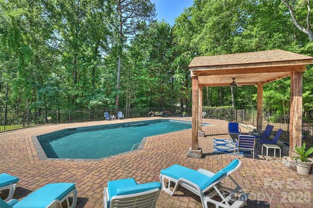 3301 Providence Plantation Lane, Charlotte, NC 28270