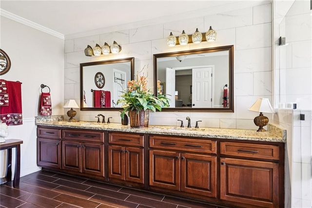 657 Thornapple Trail, Lawrenceville, GA 30046