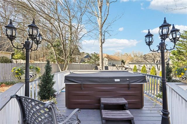 657 Thornapple Trail, Lawrenceville, GA 30046