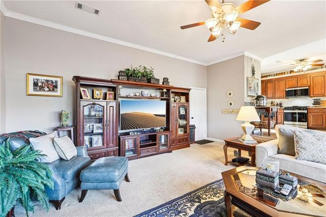 657 Thornapple Trail, Lawrenceville, GA 30046