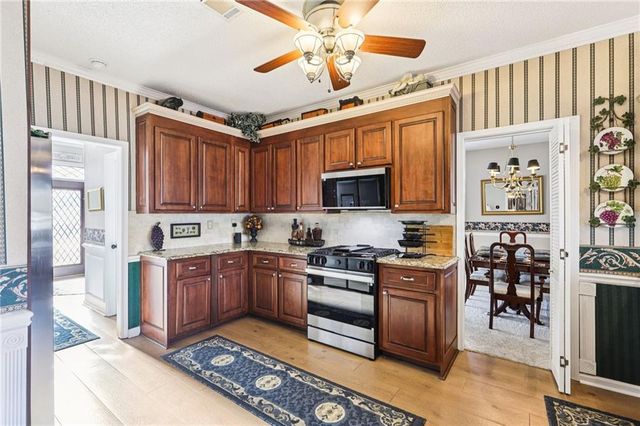 657 Thornapple Trail, Lawrenceville, GA 30046