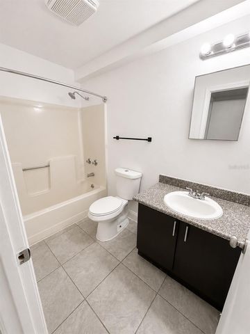 1185-1185 BENTLEY ROAD 4, Leesburg, FL 34748