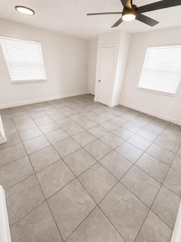 1185-1185 BENTLEY ROAD 4, Leesburg, FL 34748