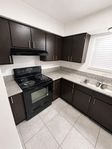 1185-1185 BENTLEY ROAD 4, Leesburg, FL 34748