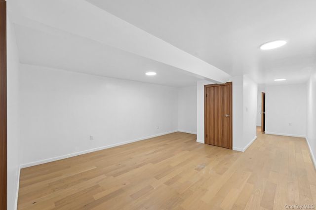 2571 Bainbridge Avenue, Bronx, NY 10458