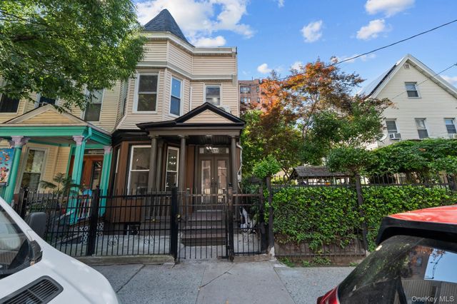 2571 Bainbridge Avenue, Bronx, NY 10458