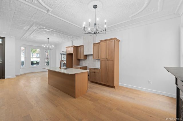 2571 Bainbridge Avenue, Bronx, NY 10458