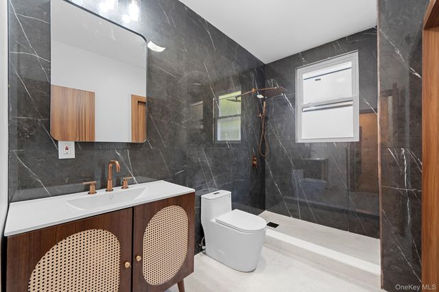 2571 Bainbridge Avenue, Bronx, NY 10458