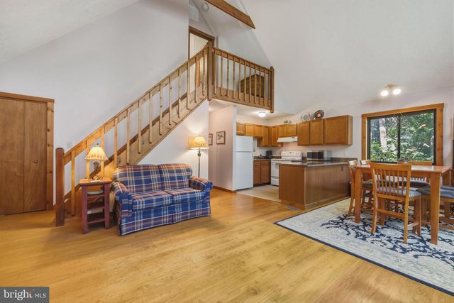 309 LOCUST LN, Mount Jackson, VA 22842