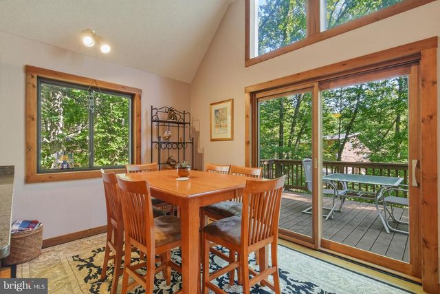 309 LOCUST LN, Mount Jackson, VA 22842