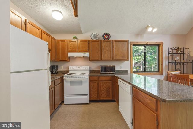 309 LOCUST LN, Mount Jackson, VA 22842