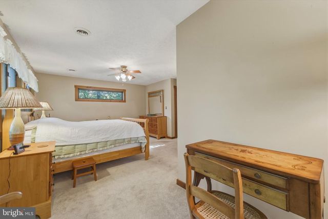 309 LOCUST LN, Mount Jackson, VA 22842