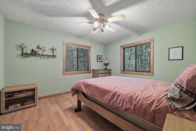 309 LOCUST LN, Mount Jackson, VA 22842