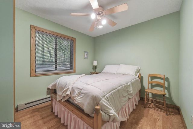 309 LOCUST LN, Mount Jackson, VA 22842