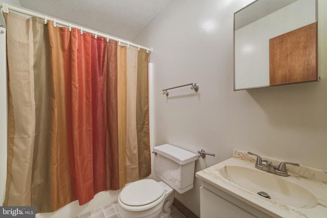 309 LOCUST LN, Mount Jackson, VA 22842