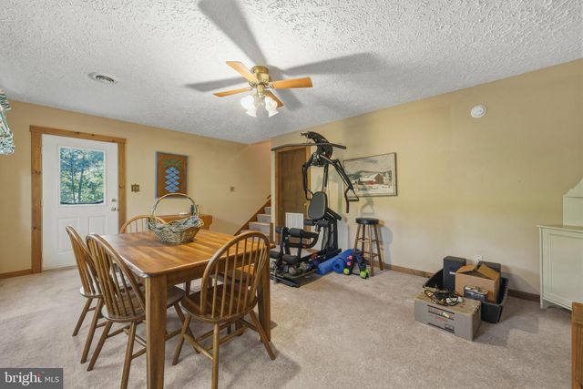 309 LOCUST LN, Mount Jackson, VA 22842