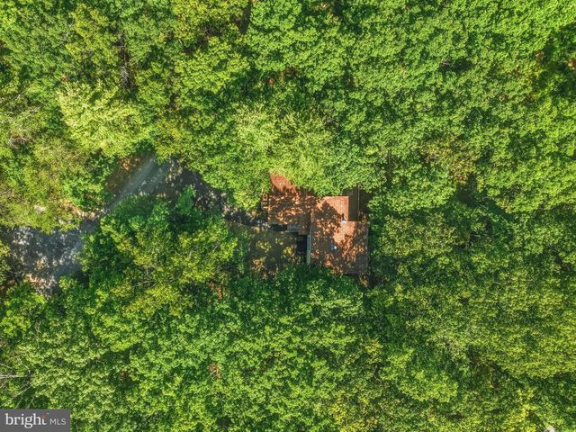 309 LOCUST LN, Mount Jackson, VA 22842