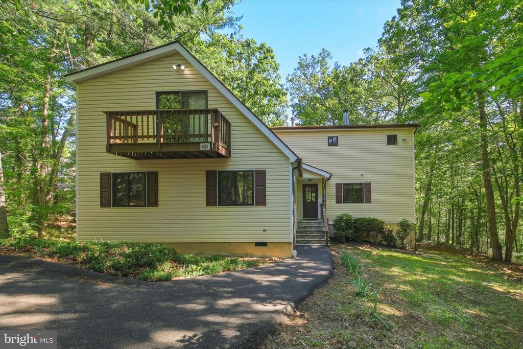 309 LOCUST LN, Mount Jackson, VA 22842