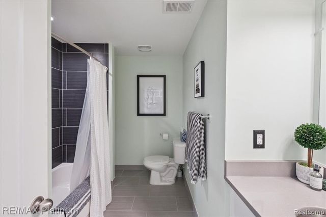 1260 Diamond Court A, Royal Oak, MI 48067