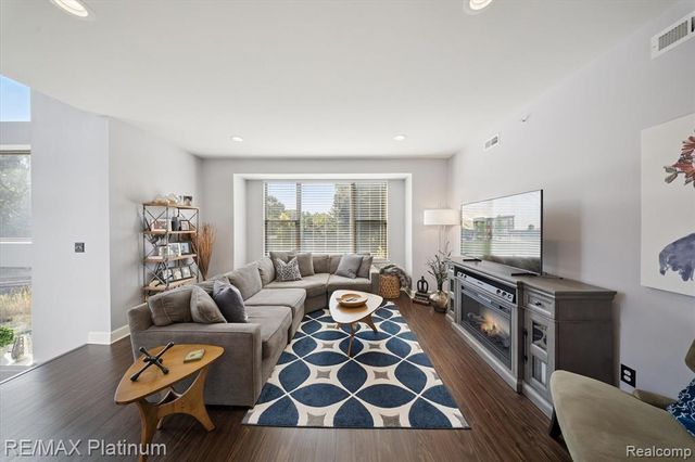 1260 Diamond Court A, Royal Oak, MI 48067